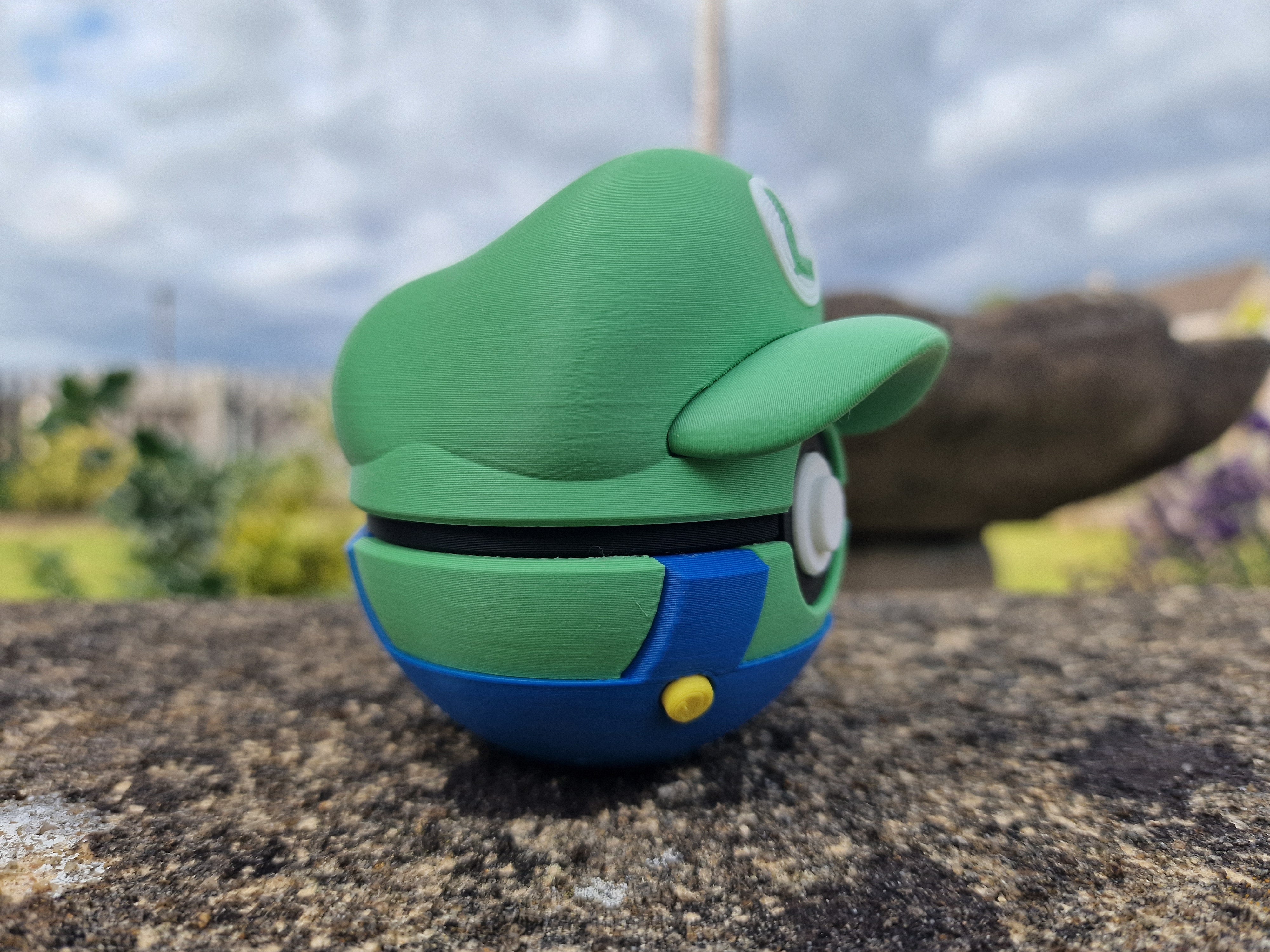Luigi Pokeball Collector’s Edition | Pokeball Fan Art