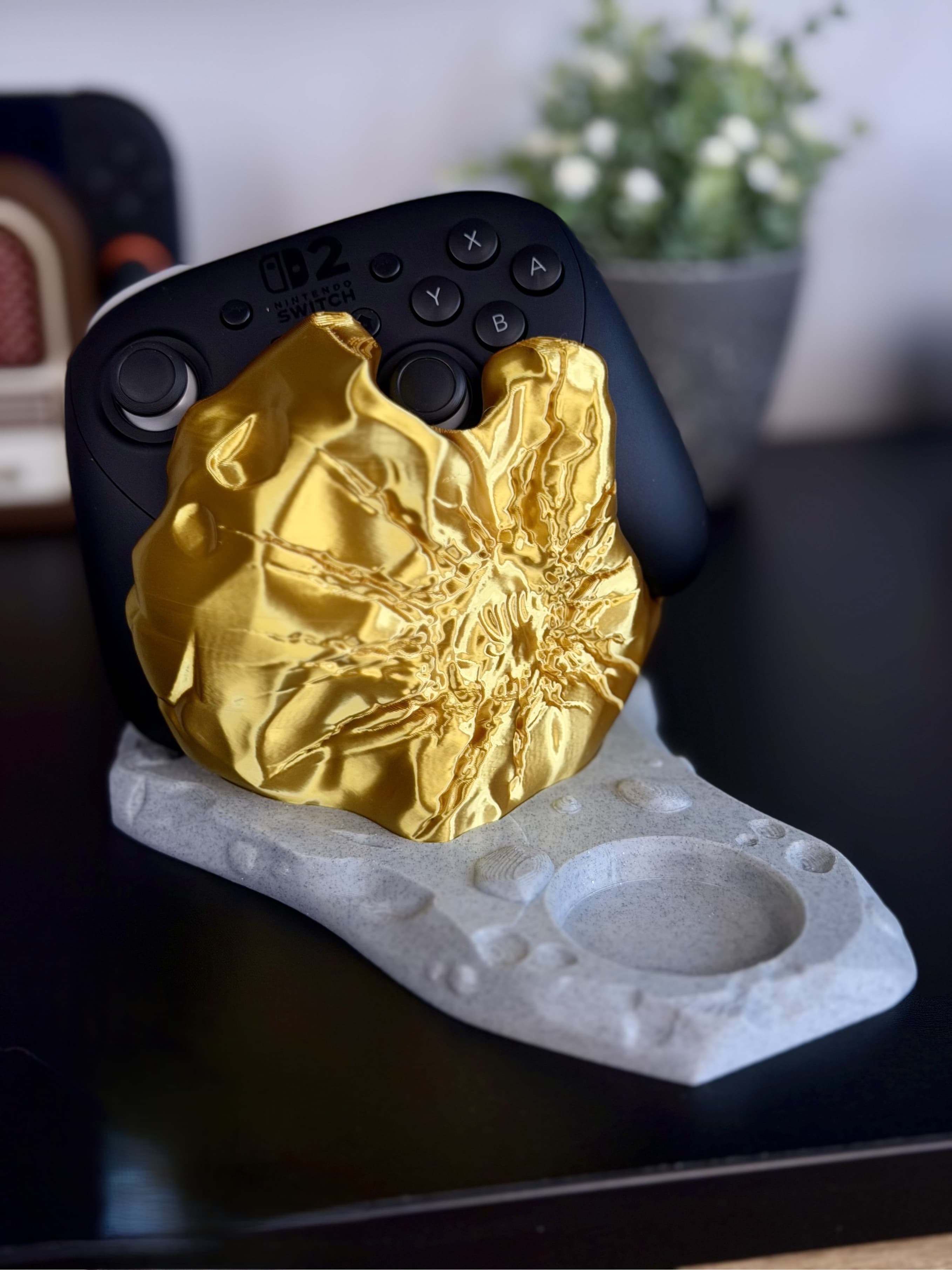 Gold Nugget Controller Stand - Donkey Kong Edition (Amiibo & Pro Controller Holder)