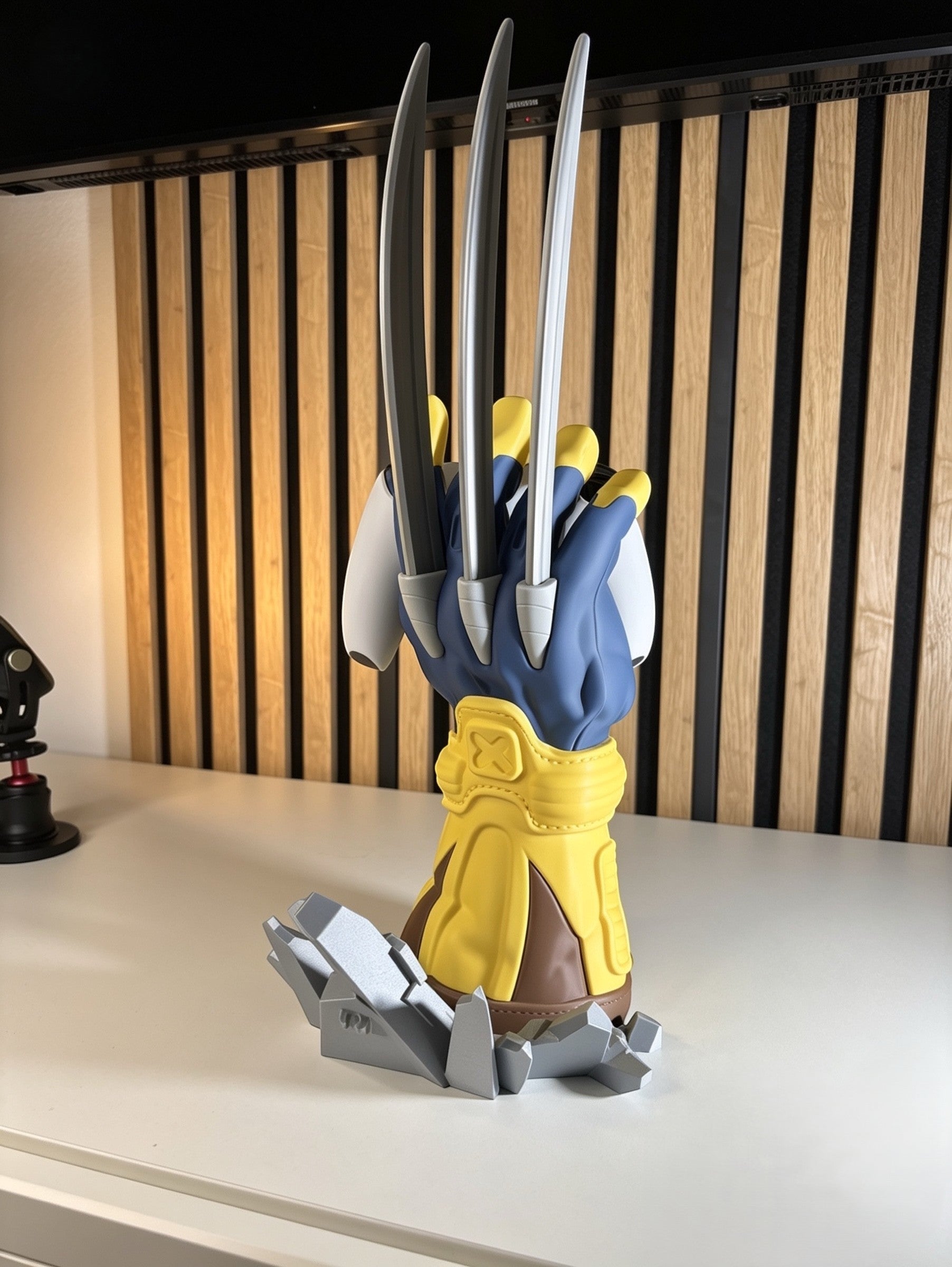 Wolverine Inspired Controller Holder | PS5, Xbox & Nintendo Switch Controller Stand | Marvel Gaming Desk Decor | 3D Printed Gamer Gift