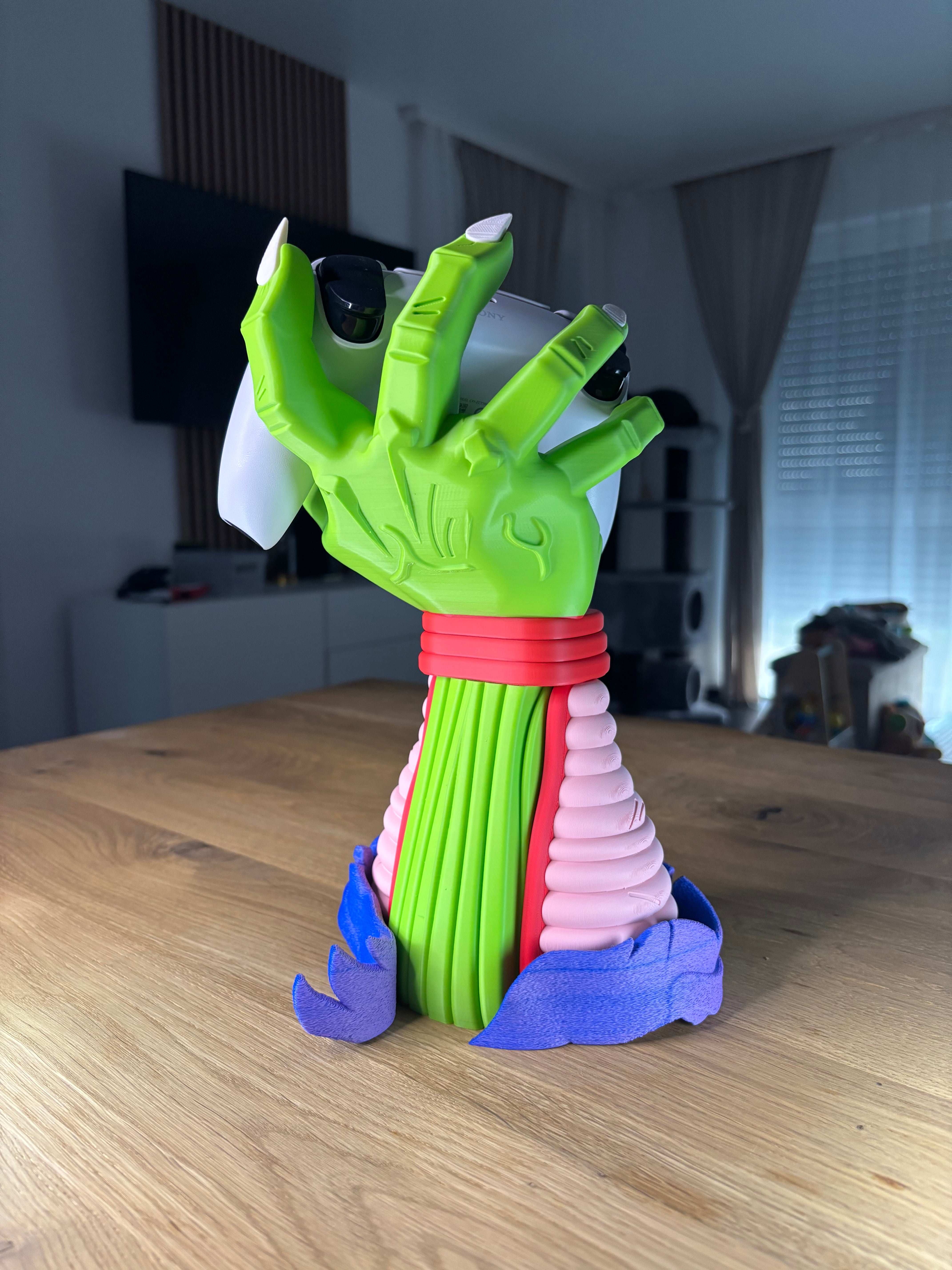 Anime-Inspired Universal Controller Holder – Piccolo-Style Hand Stand