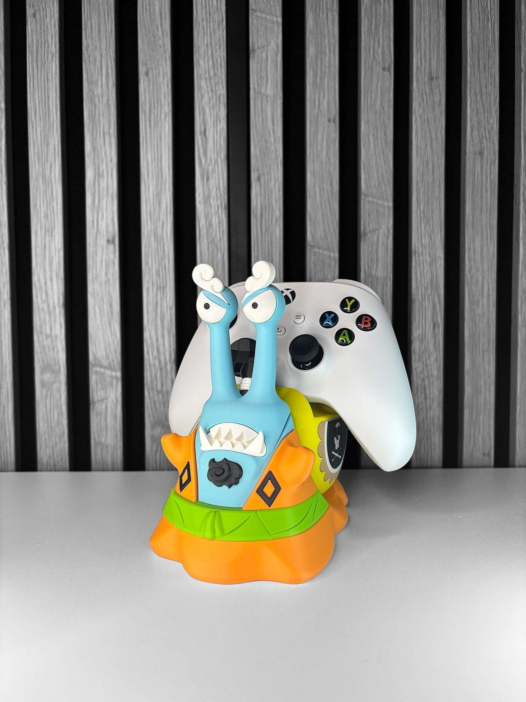 DIY Anime Xbox Controller Stand "Jinbe" Inspired from One Piece