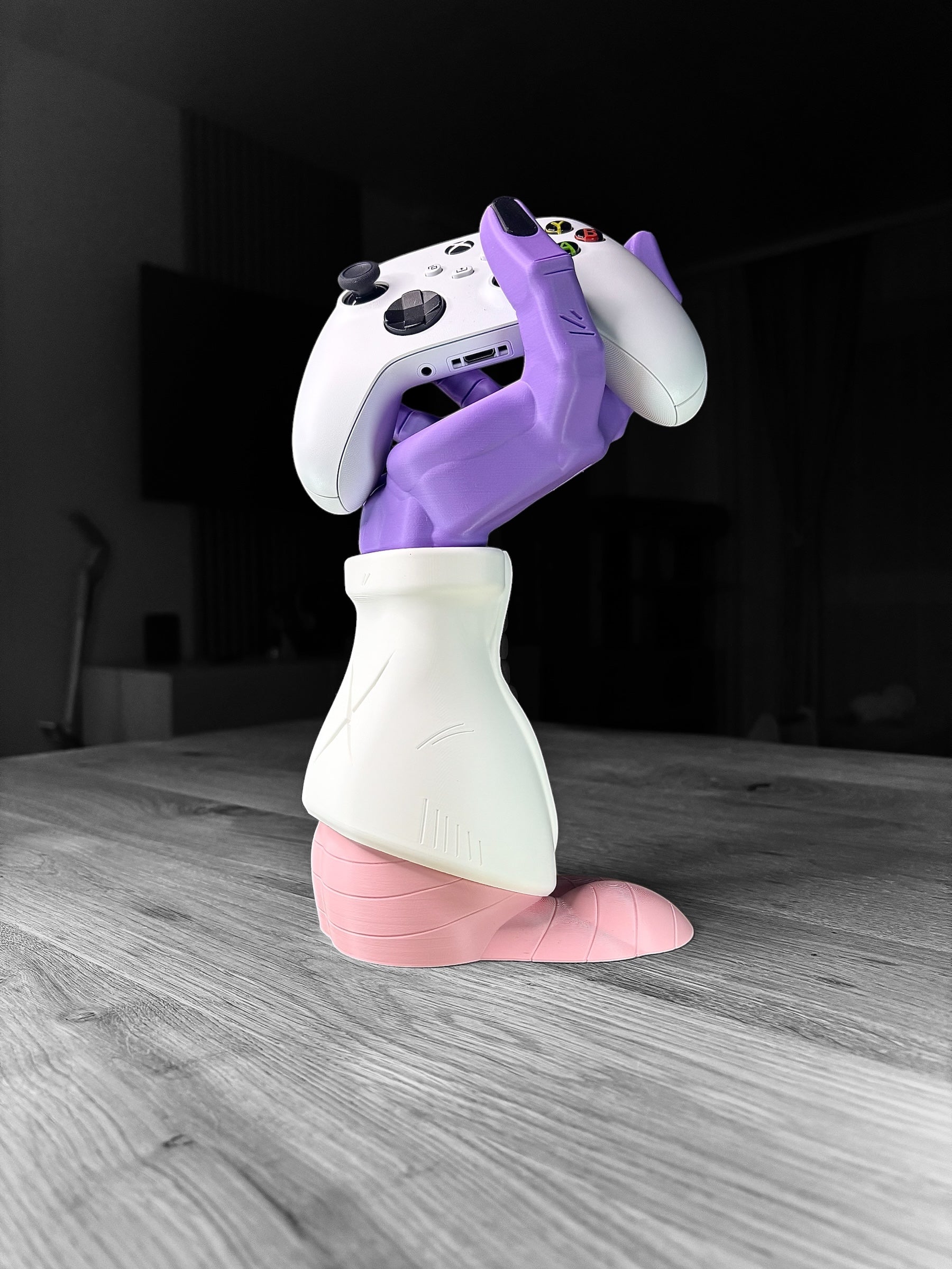 Frieza Controller Stand - 3D Printed First Form Dragon Ball Z Display - Gaming Desk Decor - Universal Holder for Xbox PS5 Switch