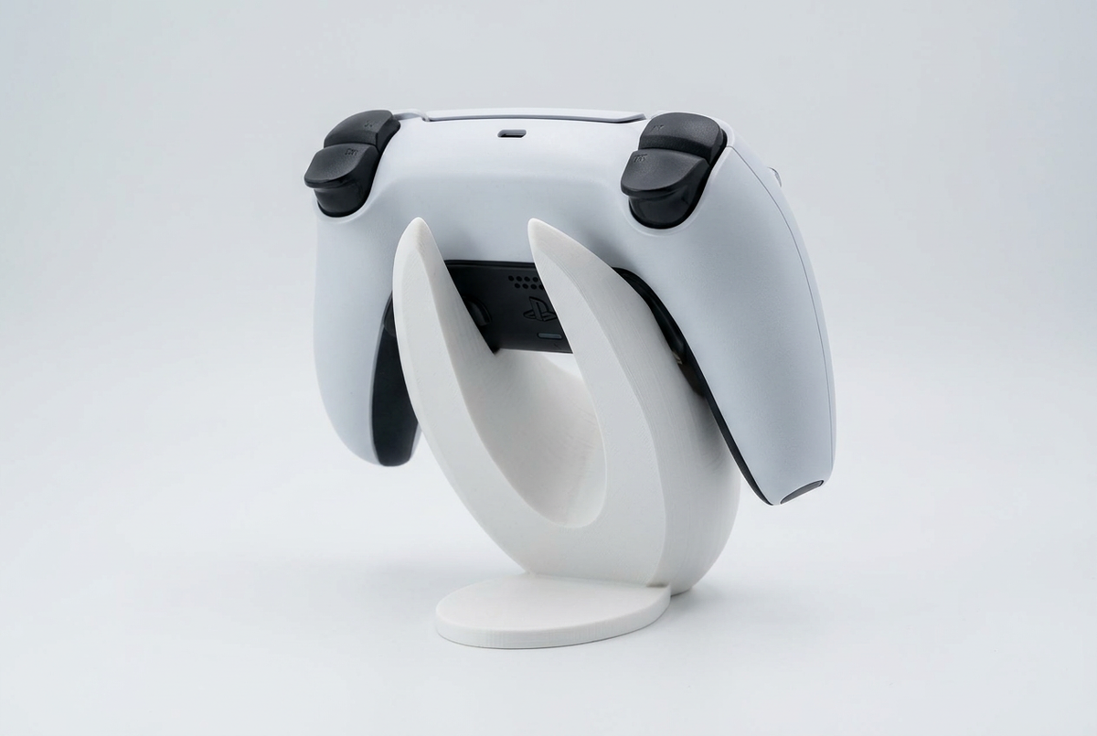 Rear view of Hornet controller holder with DualSense, studio visualization