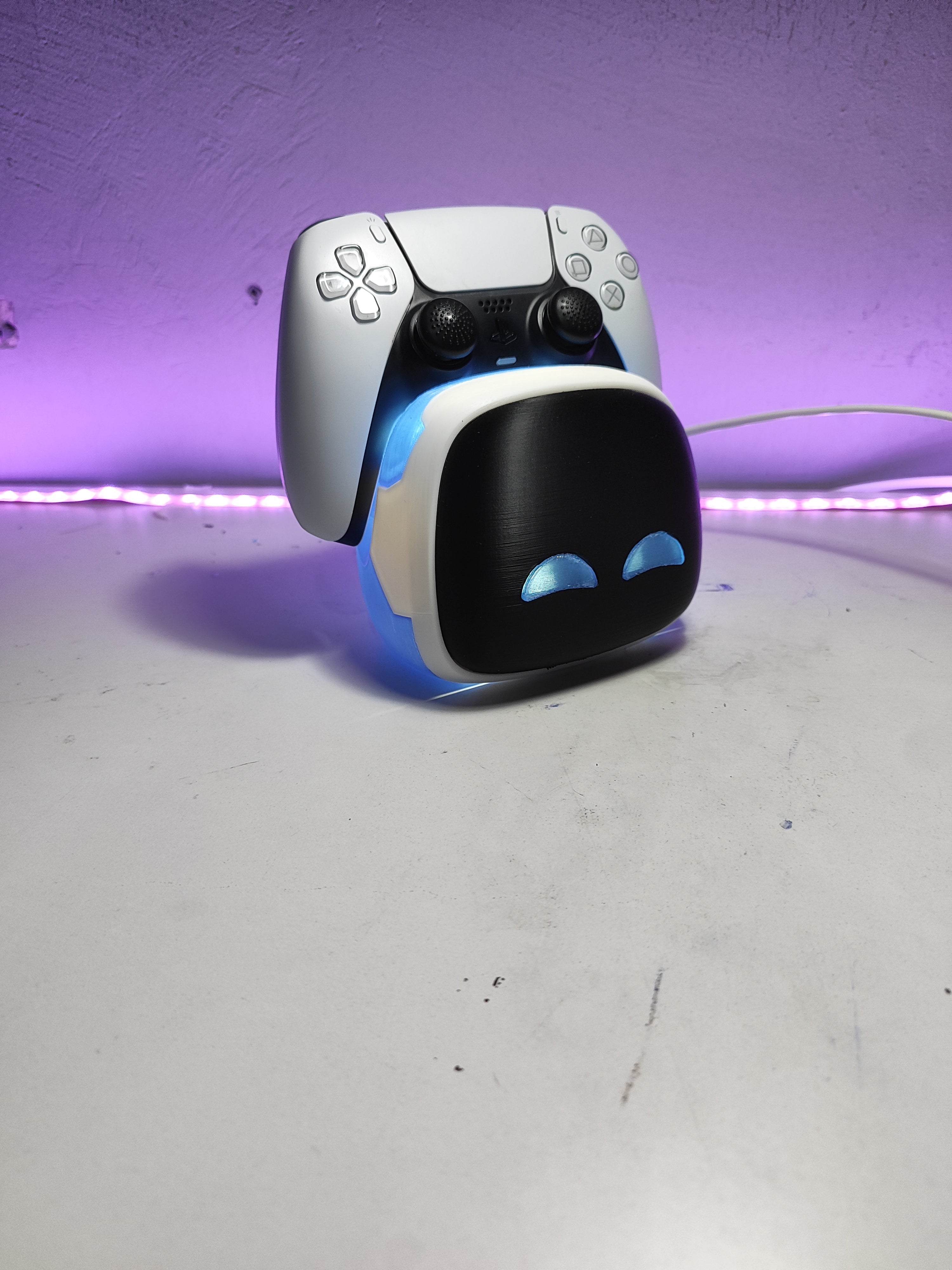 Astro Bot DualSense Controller Stand with LED Light - Perfect for PlayStation 5 Fans