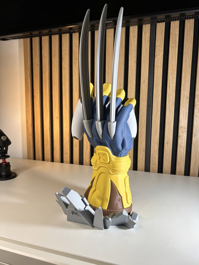 Wolverine Inspired Controller Holder | PS5, Xbox & Nintendo Switch Controller Stand | Marvel Gaming Desk Decor | 3D Printed Gamer Gift