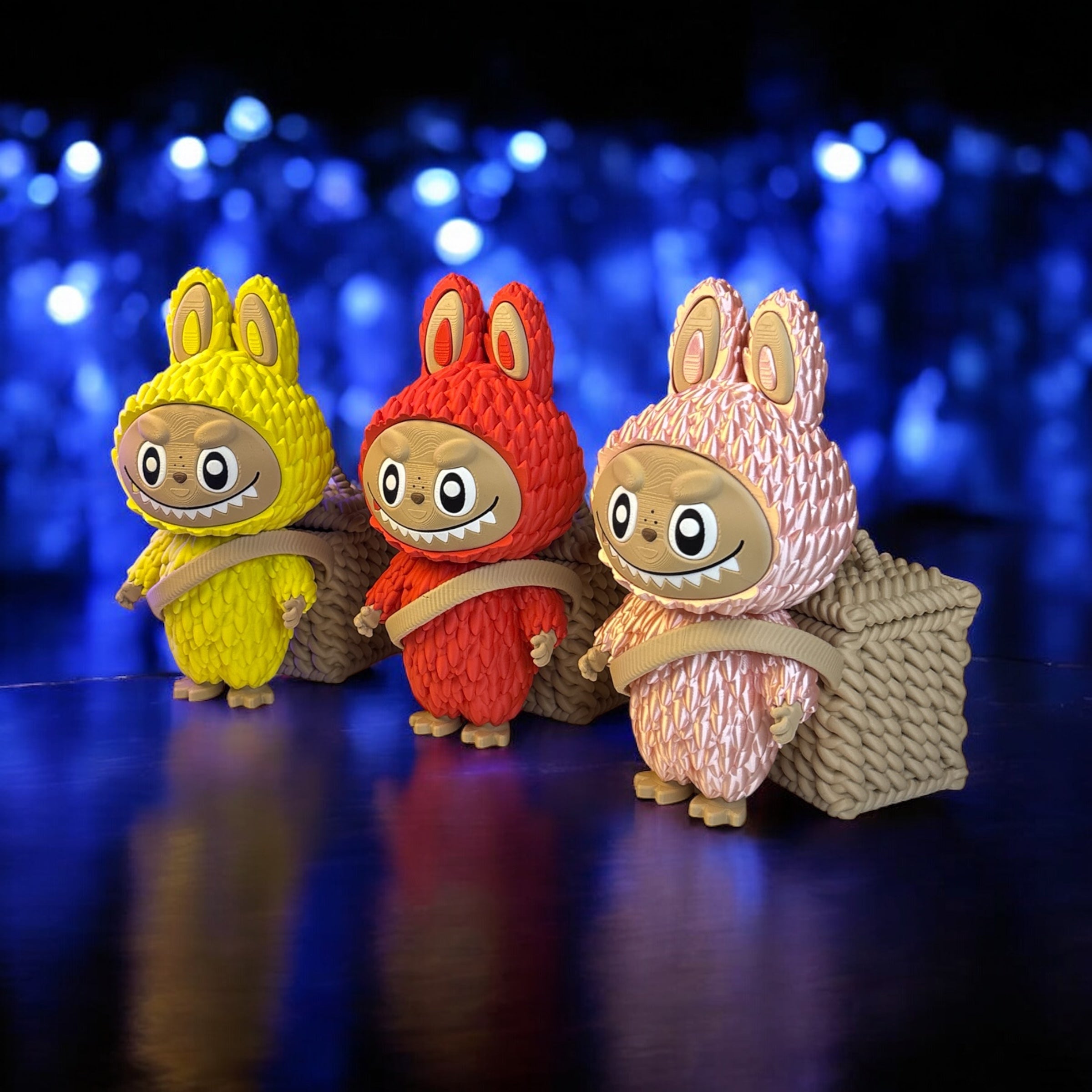 Labubu Doll Desk Organizer – Pop Mart Style Pencil Holder, Cute Monster Back-to-School Desk Friend