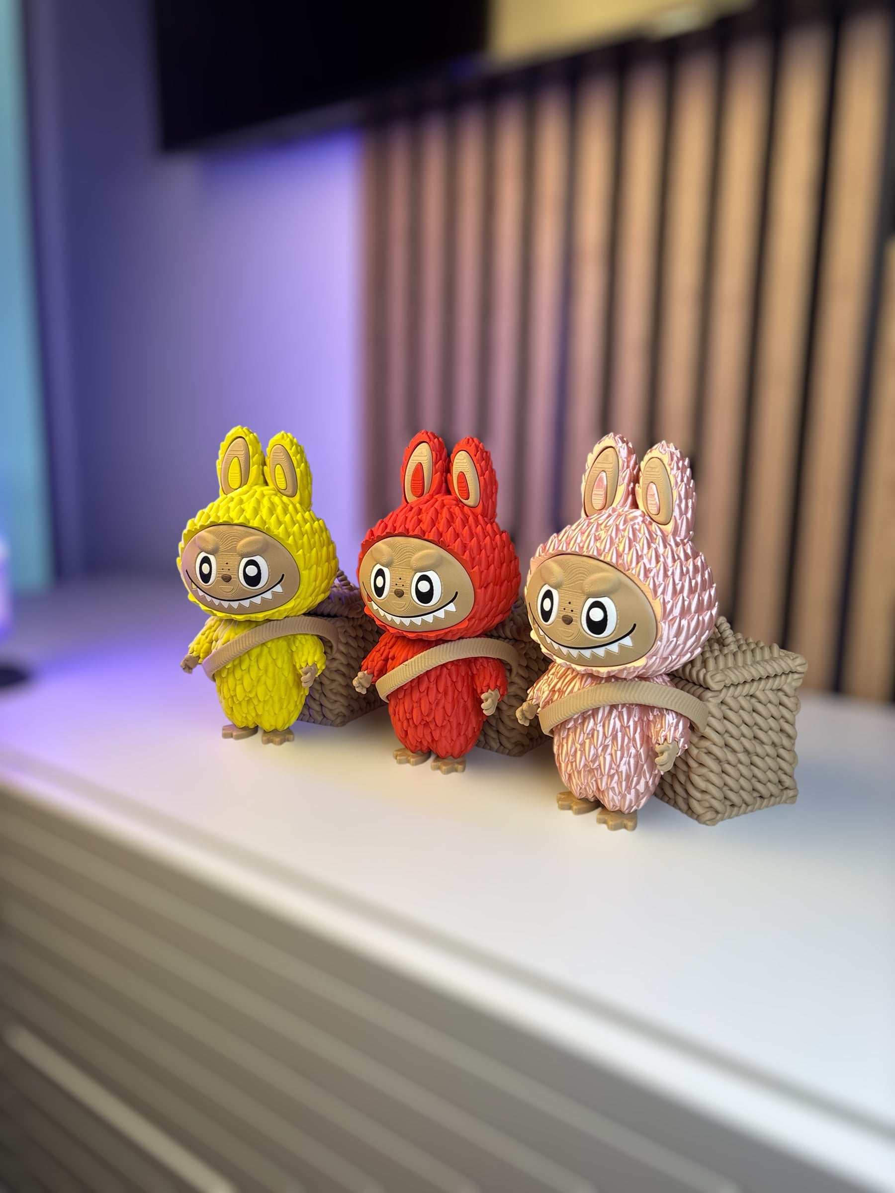 Labubu Doll Desk Organizer – Pop Mart Style Pencil Holder, Cute Monster Back-to-School Desk Friend