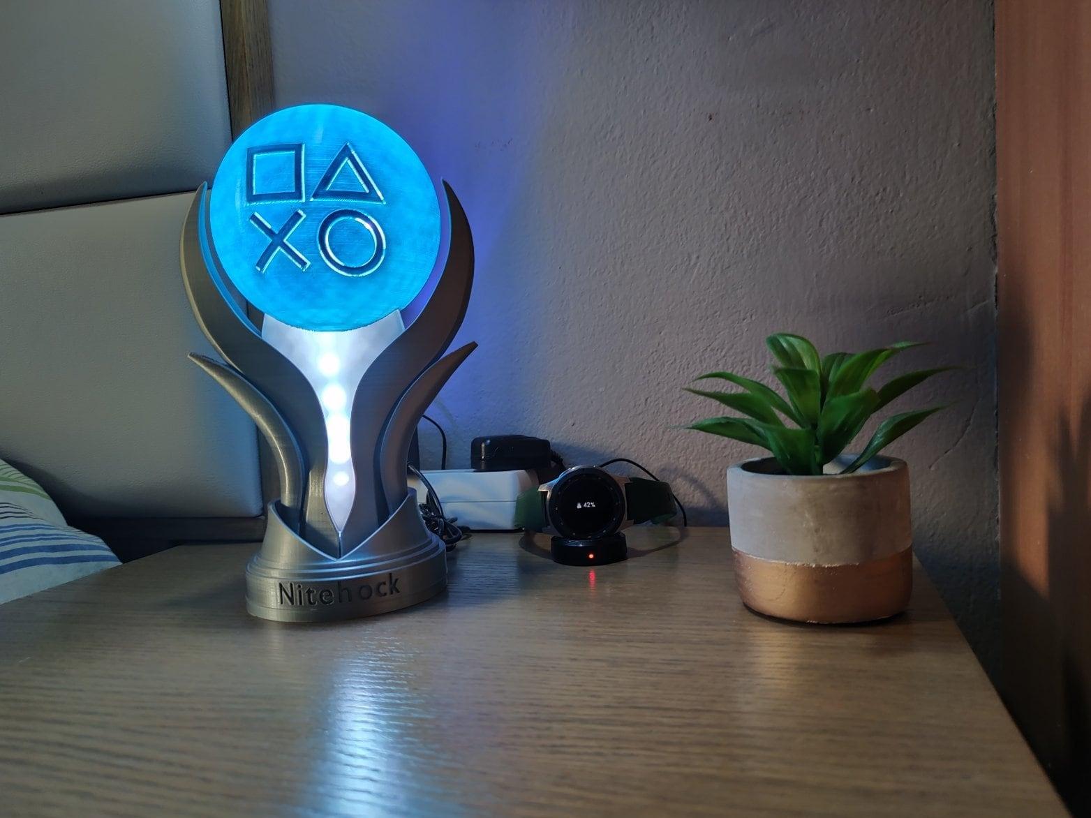 Playstation 5 Platinum Trophy Lamp - Blue Light Color - 3DPrintingLabDesigns