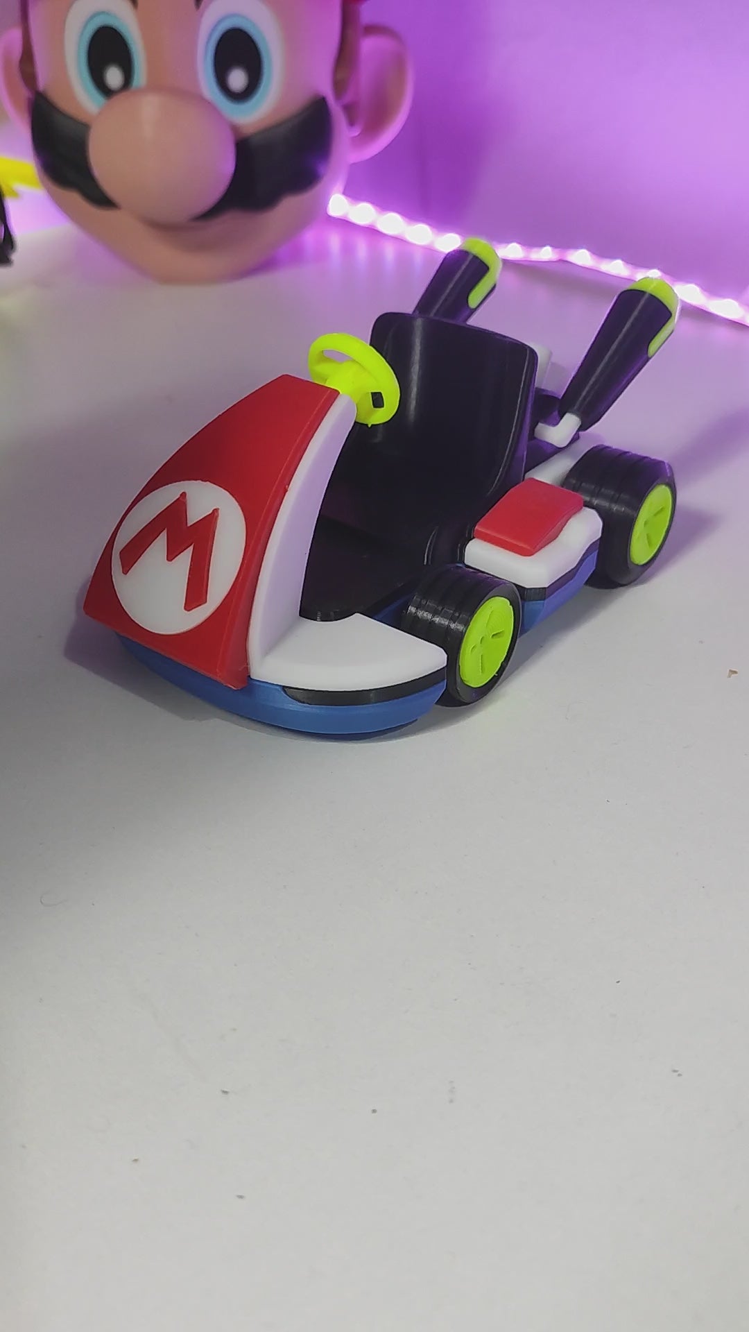 video of super mario kart 8 miniature